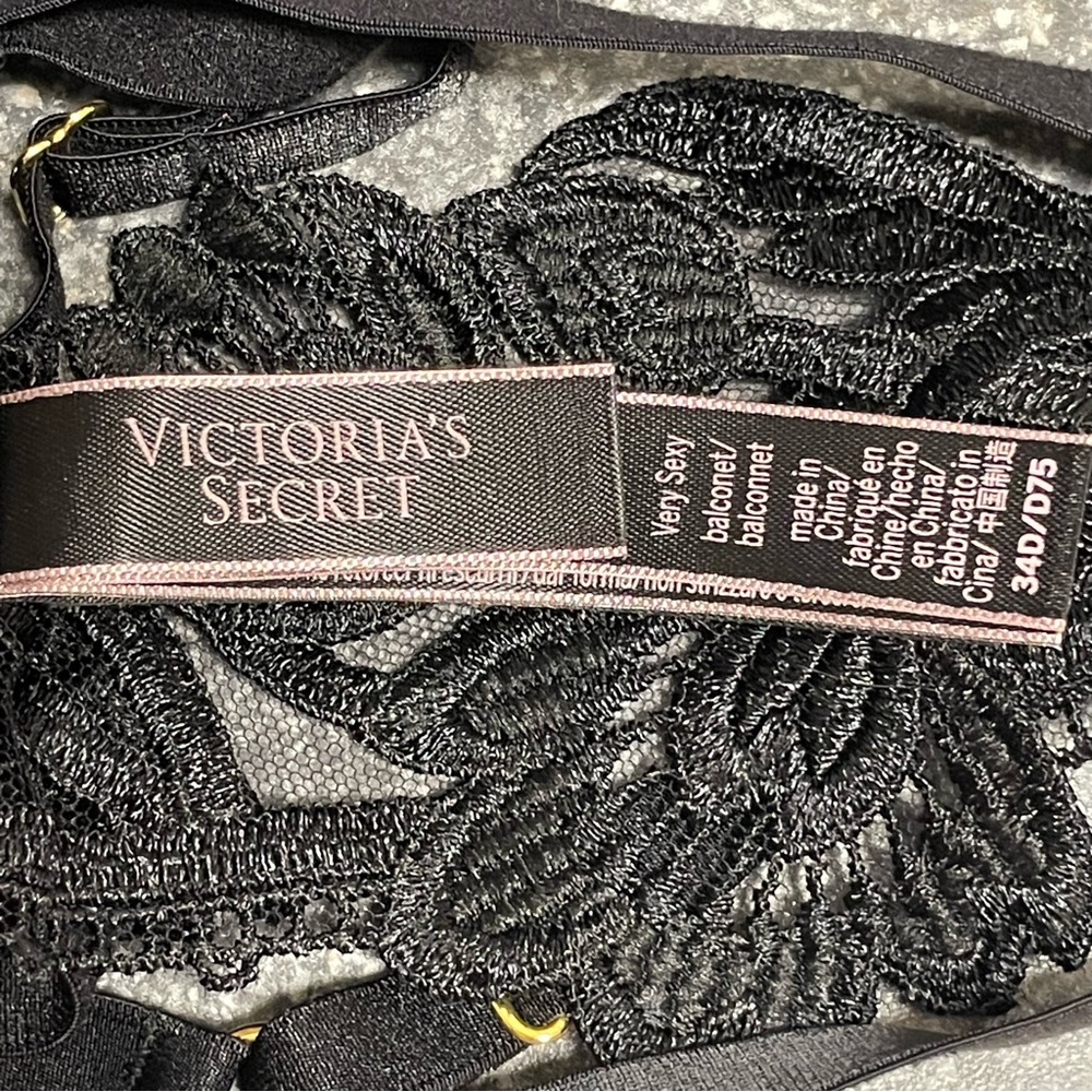 Victoria’s Secret Very Sexy Strappy Floral Lace Balconet Caged Bra Set (34D) - Picture 5 of 11